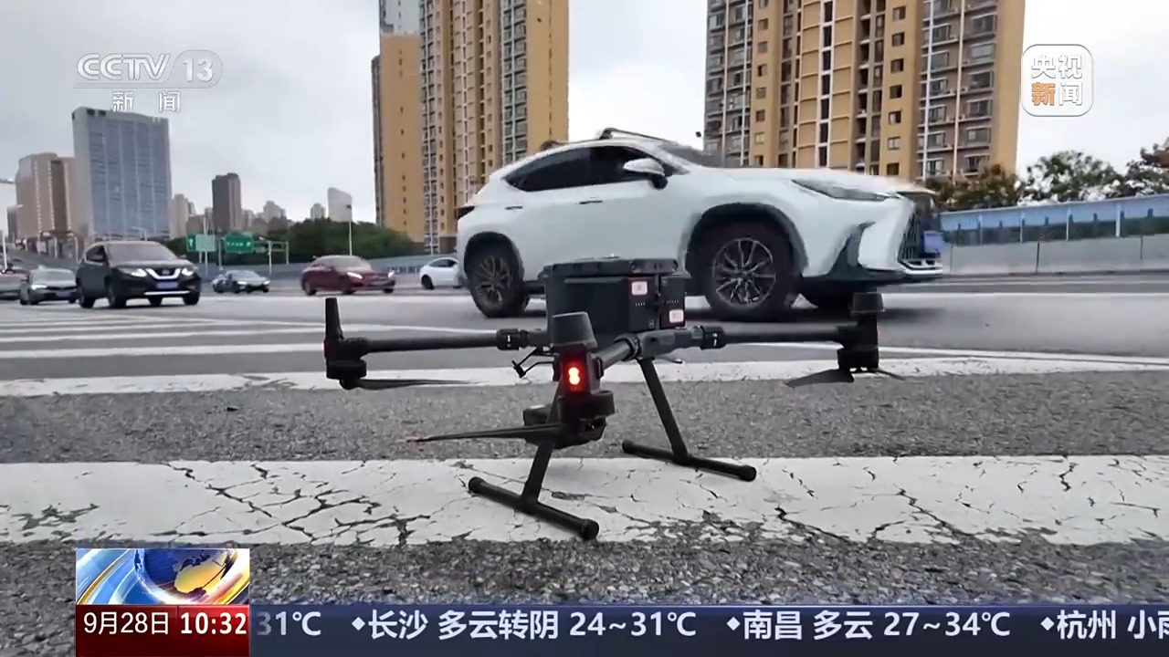 無信號燈路口通行規(guī)則_出行提示_國慶中秋假期交通安全風(fēng)險