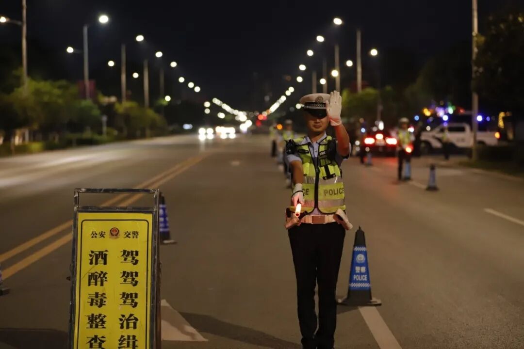 出行提示_國慶節(jié)高速免費(fèi)通行時(shí)間_國慶中秋雙節(jié)出行安全提示